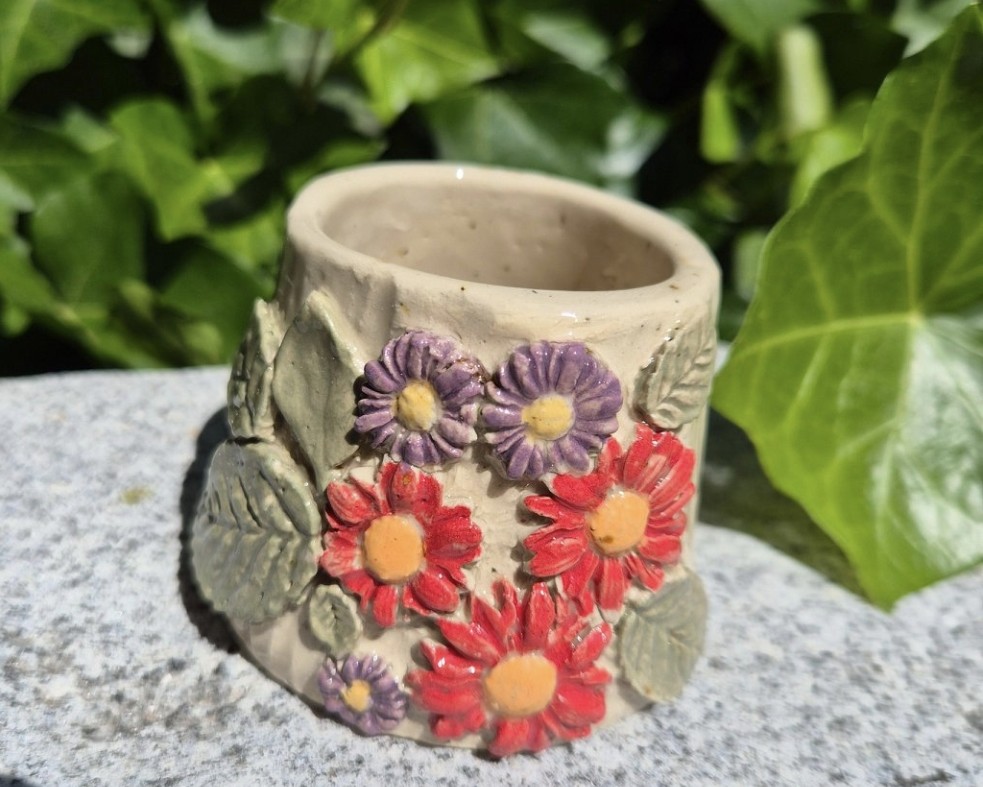 Lille vase/ krukke 100,-