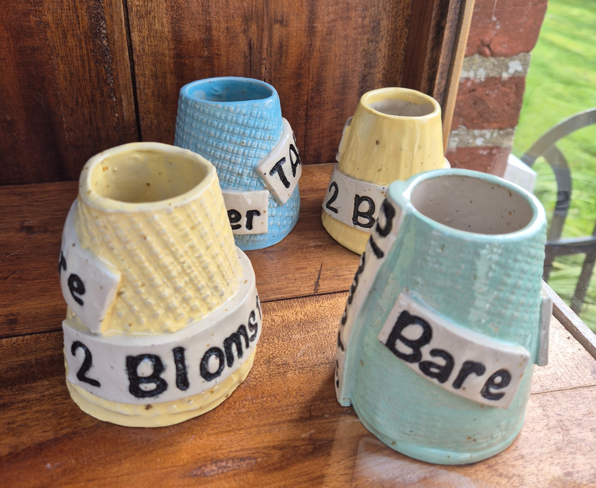 " Bare 2 blomster" vaser pr stk 100,-