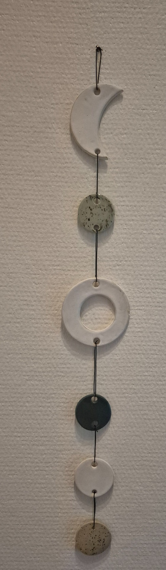 Vægophæng 68 cm lang 125,- kr